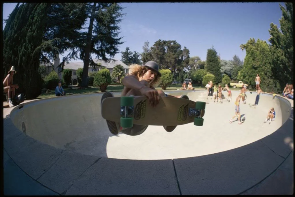 TONY ALVA のFRONTSIDE AIR
